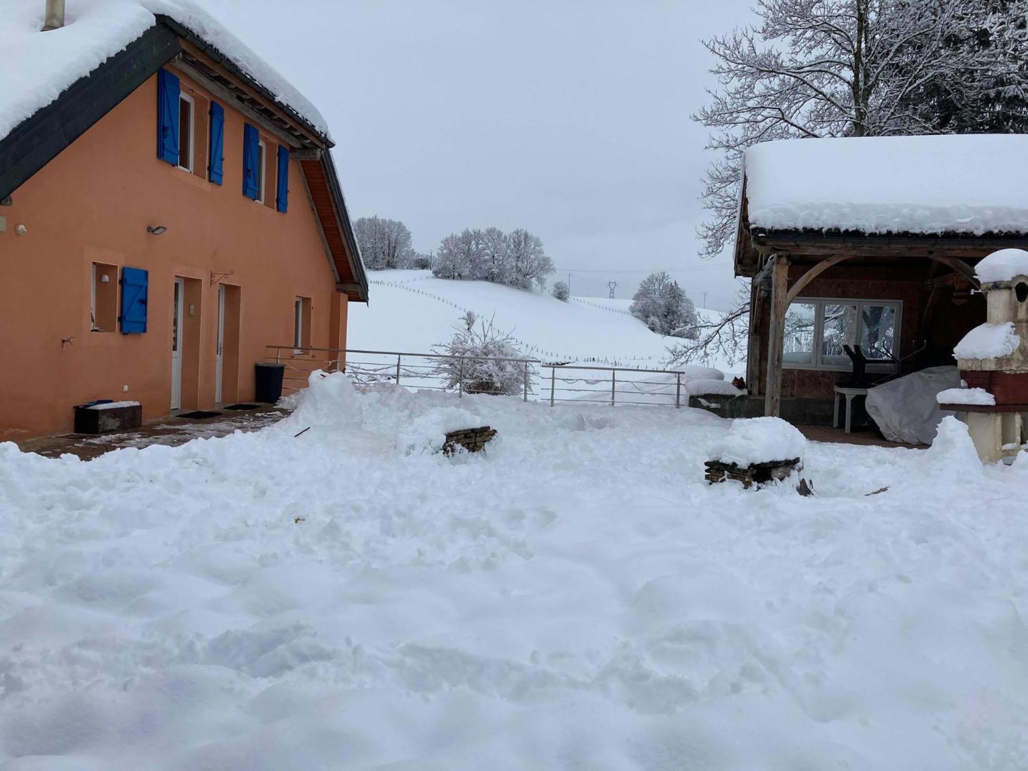 Le Moulin Des Oyes Bed and Breakfast Censeau Exterior foto
