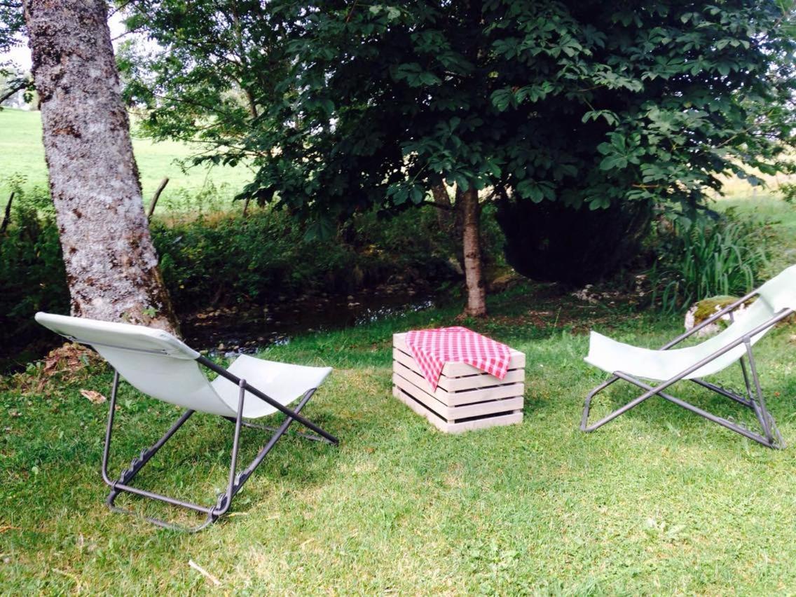 Le Moulin Des Oyes Bed and Breakfast Censeau Exterior foto