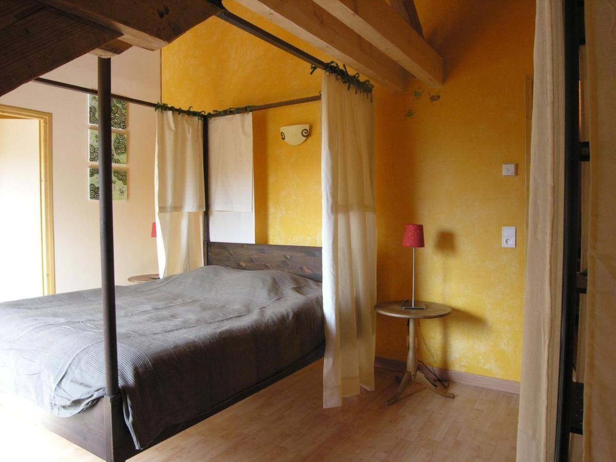Le Moulin Des Oyes Bed and Breakfast Censeau Exterior foto